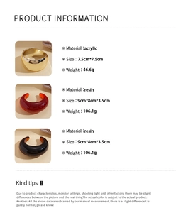 Detailed size and weight specs for vintage resin and acrylic bangle set with dimensions