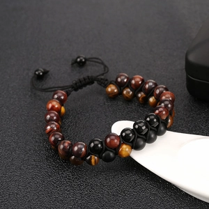 Bracelet double rang en oeil de tigre 8mm et perles noires mates avec cordon réglable