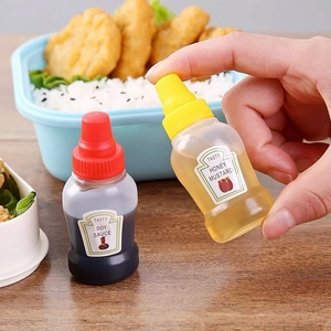 Mini portable plastic sauce squeeze bottles for ketchup and mustard in bento lunch box