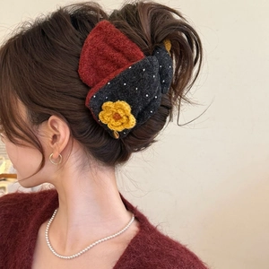Pince à cheveux fleur en tricot acrylique avec nœud pour styles automne et hiver