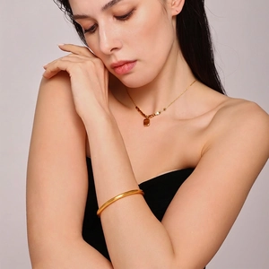 Minimalist Round Bangle 18K Gold Plated Stainless Steel French Style Plain Circle Elegant Modern Jewelry For Women