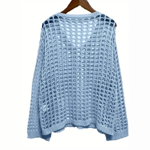 Gilet en maille crochetée bleu clair ajouré pour protection solaire avec manches longues