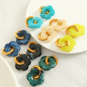 Fashionable titanium steel flower earrings set with colorful resin marble textures for women