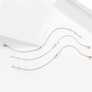 Minimalistische Perlenarmbänder in Gold, Silber und Roségold mit Karabinerverschluss