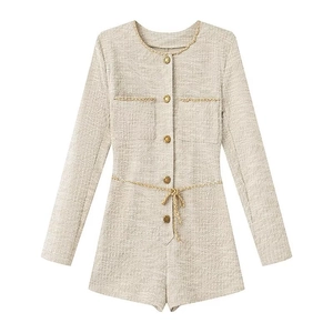 Combishort élégant en tweed beige à manches longues avec garniture chaîne dorée