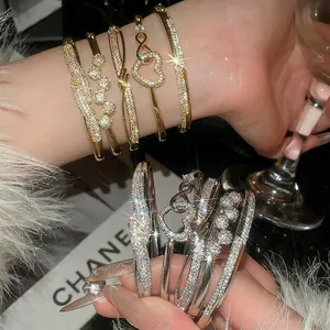 Bracelet Jonc De Luxe Vintage Français Cuivre Plaqué Or 18K Fermoir Géométrique Zircone Cubique Étincelante Bijoux