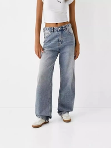 Jean large taille haute bleu clair pour femme avec un style délavé vintage décontracté