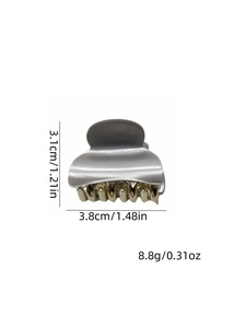 Silver metal hair claw clip product dimensions: 3.8cm width and 3.1cm height, 8.8g weight