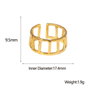 Elegant 18k gold plated stainless steel hollow geometric ring with dimensions and grid design
