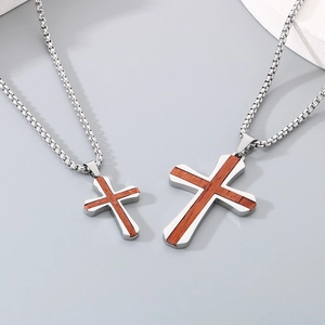 Collier croix pour couples en acier inoxydable avec insert en bois de séquoia