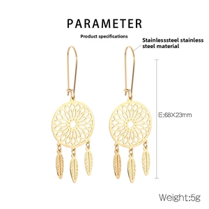Goldene Dreamcatcher-Ohrringe aus Edelstahl mit Federn, Größe 68x23mm und 5g