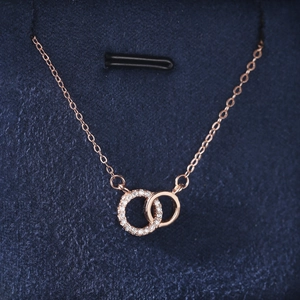 Elegant rose gold 925 silver interlocking double ring necklace with zircon pavé detail
