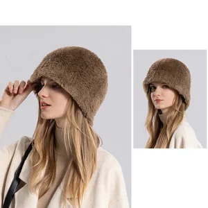 Chapeau bob en fausse fourrure marron foncé pour femme avec peluche épaisse d'hiver
