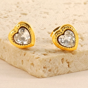 Minimalist Heart Stud Earrings 18K Gold Plated Stainless Steel Clear Zirconia Beaded Edge With Stainless Steel Earring Post