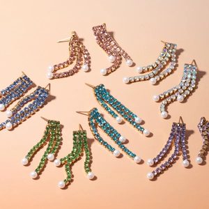 Triple-layer 18k gold stainless steel fringe earrings with green crystals and white pearls
