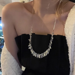 Silberne Weizenähren-Pailletten-Halskette für Damen, modischer Lagenlook-Schmuck mit Fransen
