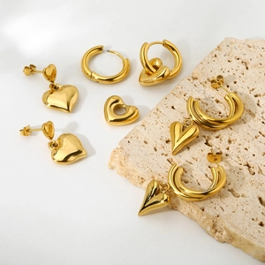 Minimalist Stainless Steel Heart Earrings 14K Gold Plated Waterproof C-Shaped Hoop Earrings Heart Studs For Women Jewelry