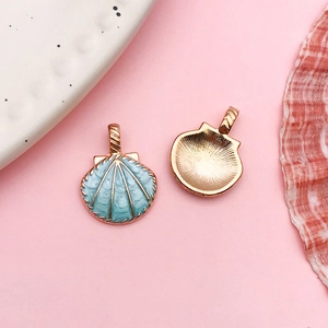 Pendentif coquillage mignon en émail bleu avec dos en métal doré pour bijoux DIY