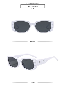 Lunettes de soleil carrées avec monture blanche texturée et verres noirs sous deux angles