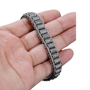 Bracelet mantra vintage en argent pour homme avec bordures en corde torsadée fine