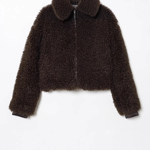 Women's dark brown fleece jacket with zipper closure and ribbed cuffs in a cropped design