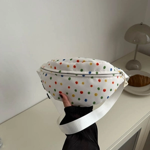 Marsupio bianco stile giapponese con pois colorati e tracolla regolabile in tessuto