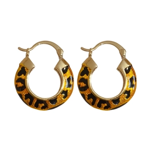 Vergoldete Creolen mit Retro-Leopard-Muster und rundem Metalldesign für einen Vintage-Look