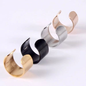 Minimalist double layer leaf pattern ear cuffs set in gold black silver rose gold