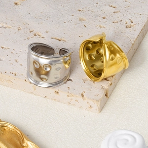 Bagues larges en acier inoxydable 304 or et argent avec texture concave et style moderne