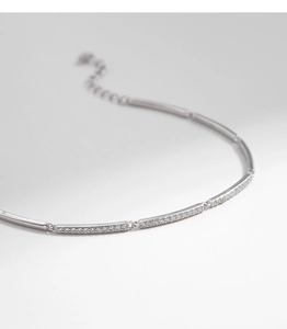 Close-up of S925 silver bracelet featuring sparkling pavé zircon stones on bar links