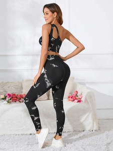Damen Nahtloses Yoga-Set in Schwarz-Marmor mit One-Shoulder-Bra und hoher Leggings