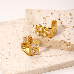 French vintage 18K gold plated hammer texture pearl square hoop earrings for women