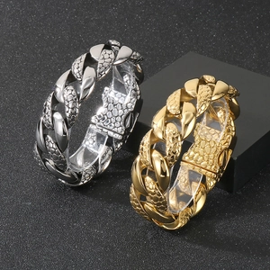 Men's 25mm vintage Cuban link bracelet with stone texture in gold and silver finish