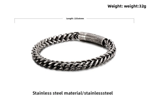 Detail of men's stainless steel wheat chain bracelet showing size 225mm and weight 32g