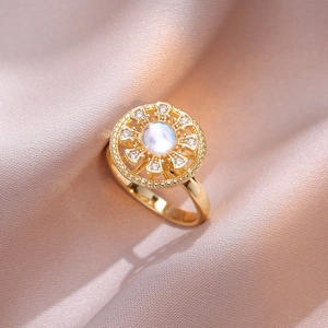 Rotierender Vierblättriges Kleeblatt Ring in Goldoptik mit Zirkonia und Mondstein