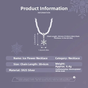 Makroaufnahme der S925 Sterling Silber Schneeflocken Kette mit Perlen und Zirkonia Steinen