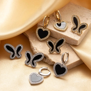 Boucles d'Oreilles en Acier Titane avec Strass pour Femmes Pendentif Forme de Coeur Papillon Or Argent Bijoux