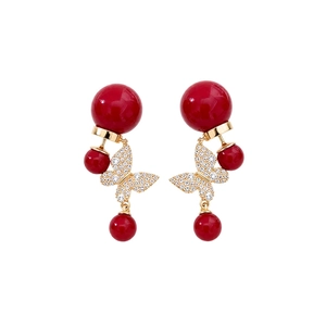 Boucles d'oreilles papillon dorées 18 carats avec perles rouges et cristaux élégants pour femme