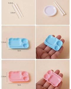 Detailed dimensions of miniature bear-shaped dollhouse plates and chopsticks set