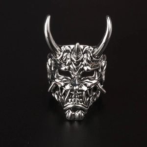 Retro hip hop bull skull Prajna mask ring in vintage silver for men and street fashion