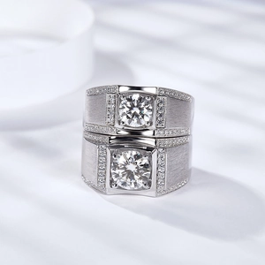 Classic S925 silver ring featuring a 2-carat round moissanite and brushed metal finish