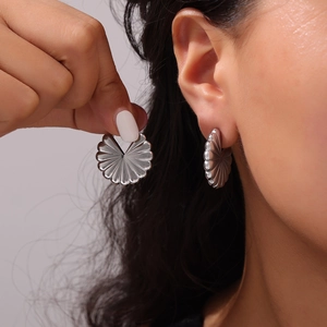 French vintage silver pleated fan earrings with geometric heart shape and gold plating