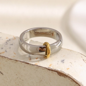 Bague ouverte en acier inoxydable poli bicolore plaqué or 18 carats sur pierre