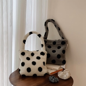 Sac À Main En Peluche À Pois Fausse Laine D'agneau Mini Tote Bag Avec Fermoir Magnétique Pour Hiver Mignon Femme
