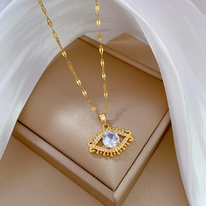 Luxurious gold-plated titanium steel evil eye necklace with sparkling crystal inlay