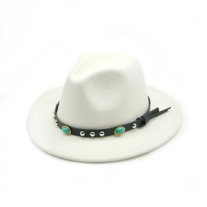 Cappello fedora in feltro bianco con pietre turchesi su fascia in pelle nera elegante