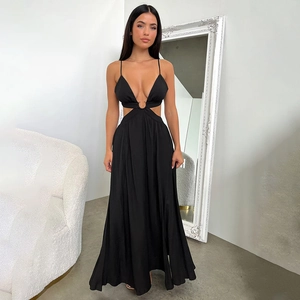 Robe longue noire sexy à col en V profond avec découpe à la taille et fente haute