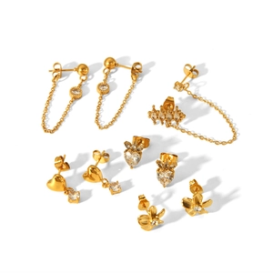 Detailed set of 18k gold plated stainless steel floral and heart earrings with tassels