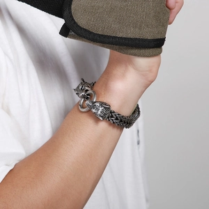 Men's retro titanium steel bracelet with double wolf heads and woven chain pattern