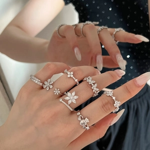 Exquisite S925 sterling silver rings with floral and heart shapes with zircon accents